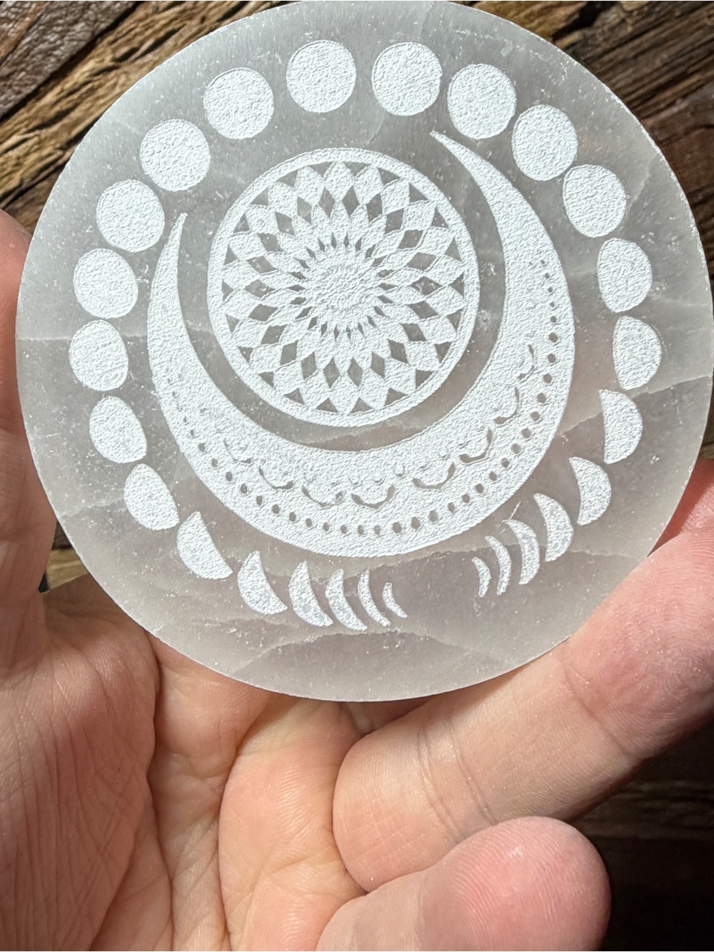 Selenite charging plate